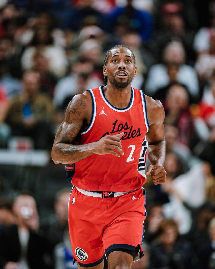 关于猛龙球员伦纳德在比赛中交出全面数据表现的信息 关于猛龙球员伦纳德在比赛中交出全面数据表现的信息