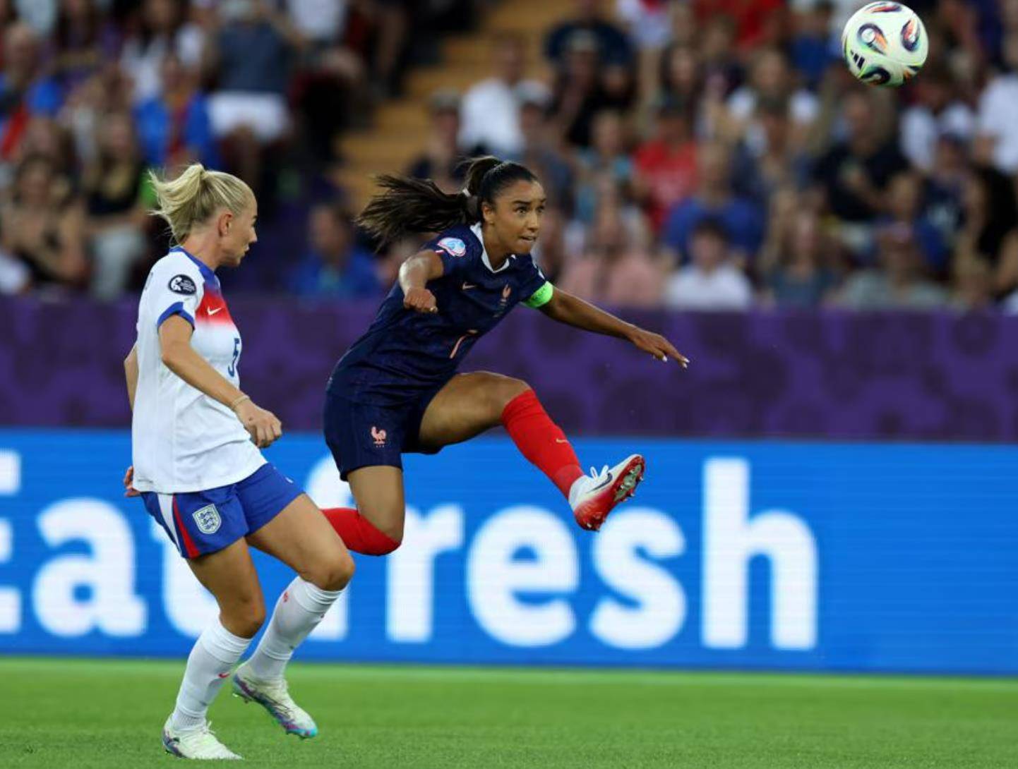 开云体育在线-英格兰女足比赛传奇闪耀