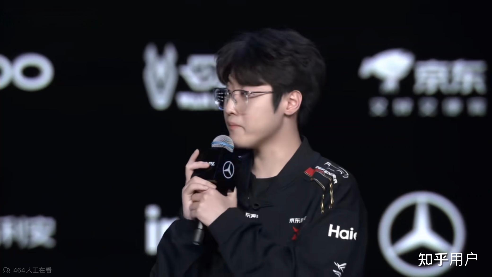 开云体育中国-JDG鏖战FPX，Ruler团战一打五激烈交锋四强赛，点燃全场激情的简单介绍