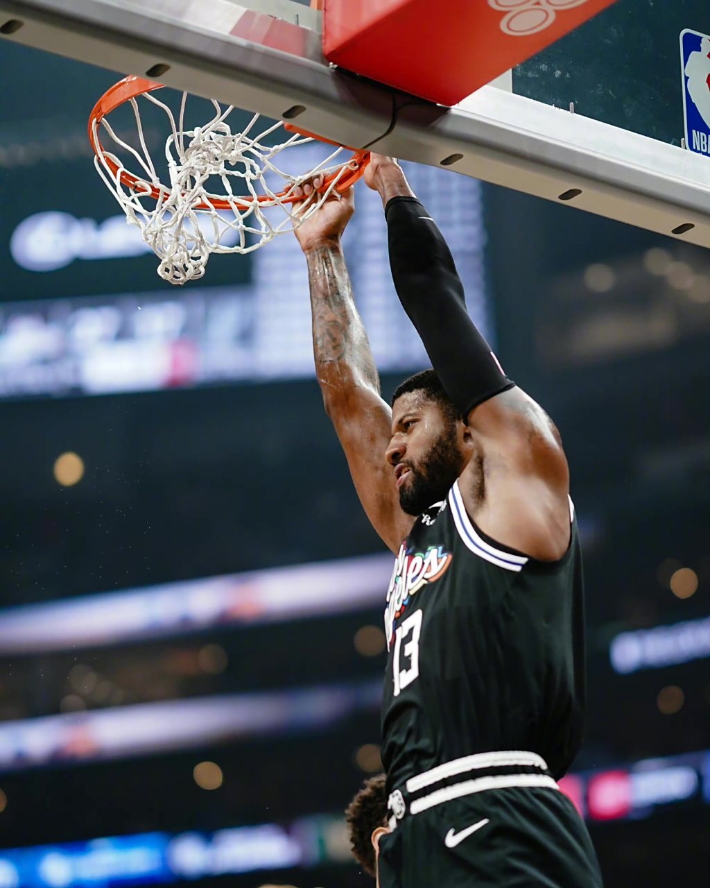 快船力克马刺，乔治28分表现抢眼