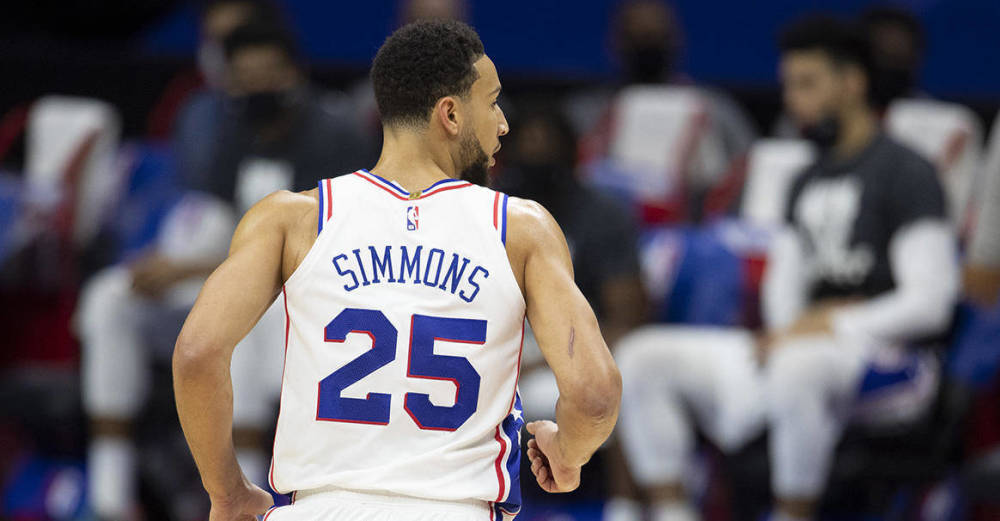 包含76人横扫篮网总比分狂胜，西蒙斯表现稳中有变取得首场季后赛胜利！的词条