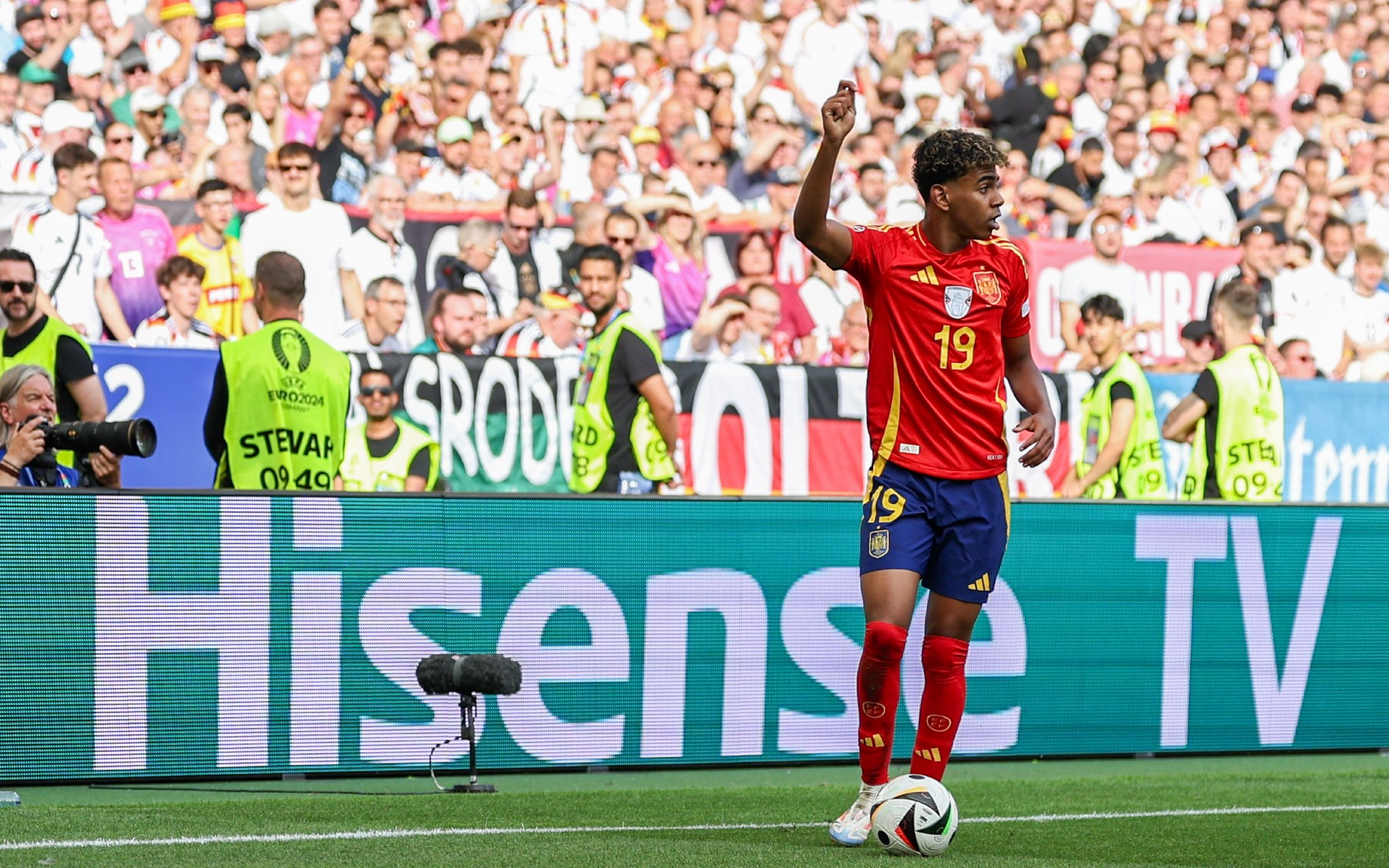 开云体育在线-欧洲杯资格战，焦点对决引人瞩目