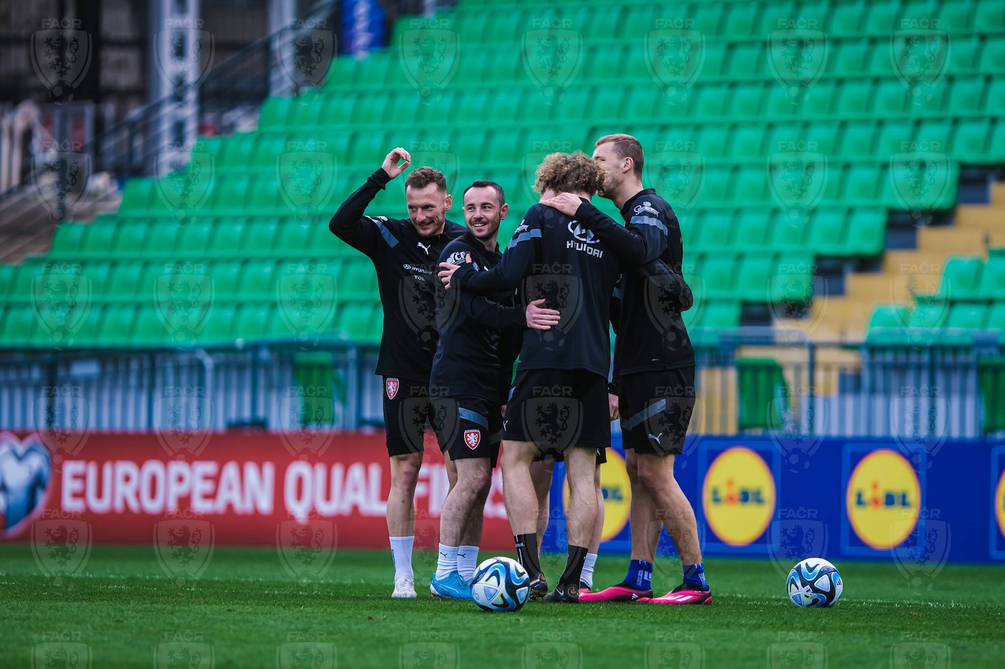 乌干达取胜阿尔巴尼亚:欧洲足球比赛中的搏击狂潮 乌干达取胜阿尔巴尼亚:欧洲足球比赛中的搏击狂潮