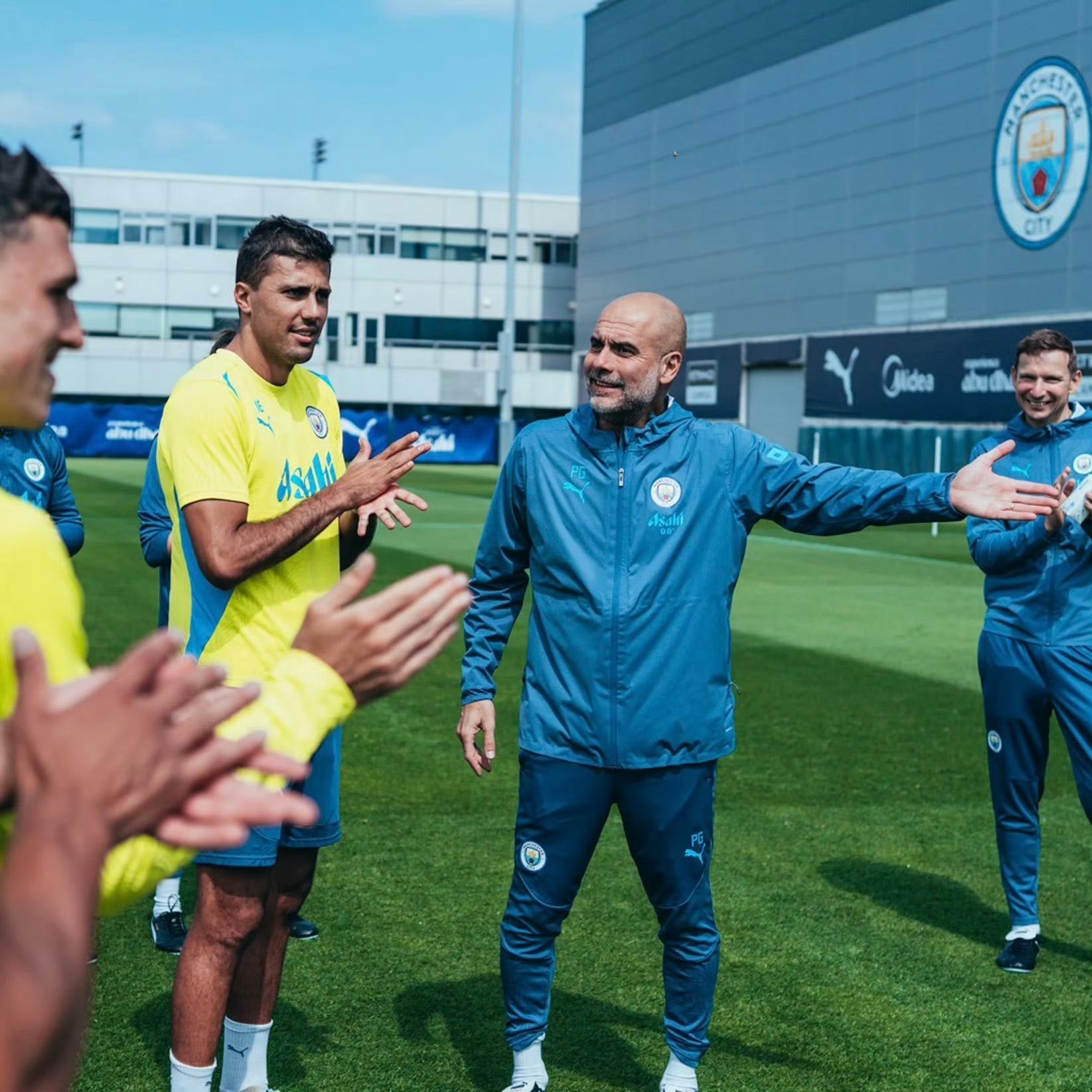 包含曼城势不可挡,瓜帅欢呼欲破的词条 包含曼城势不可挡,瓜帅欢呼欲破的词条