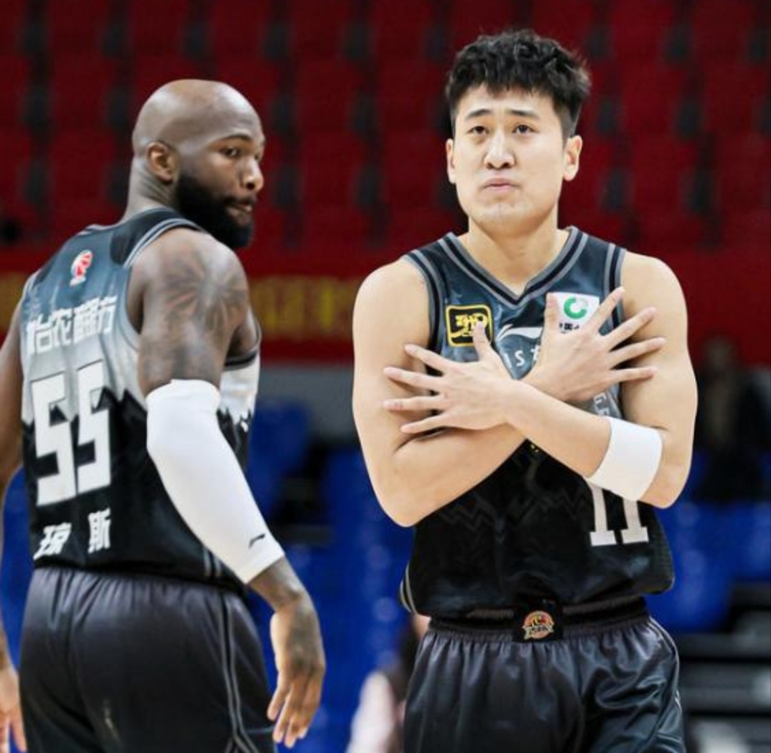 浙江队在与吉林队的比赛中全队状态火热，最终战胜对手的简单介绍