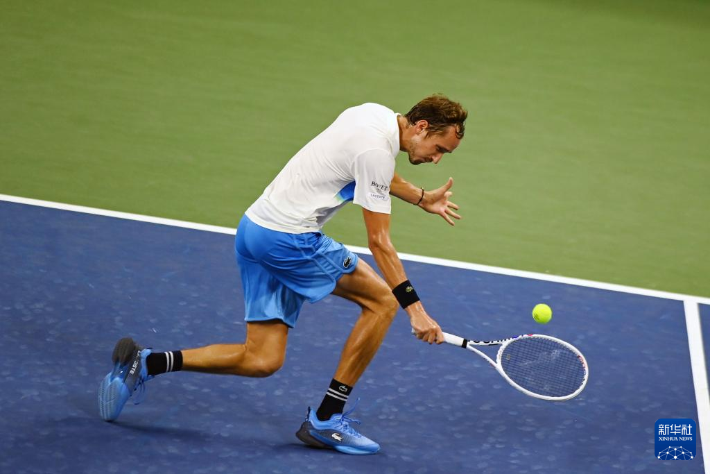 美网逆转联合杯，梅德韦杰夫带队取胜